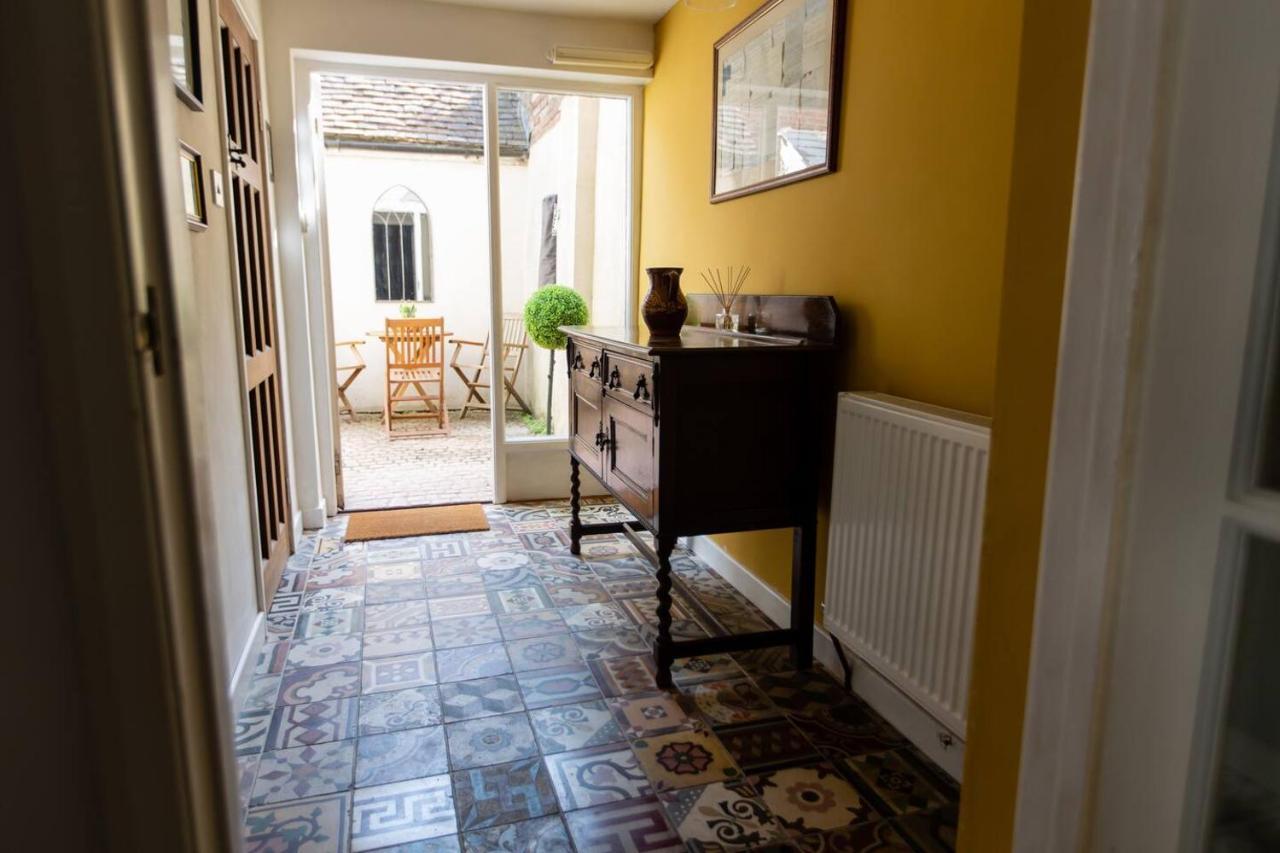 Pass The Keys Magical Period House In The Heart Of Ludlow Εξωτερικό φωτογραφία