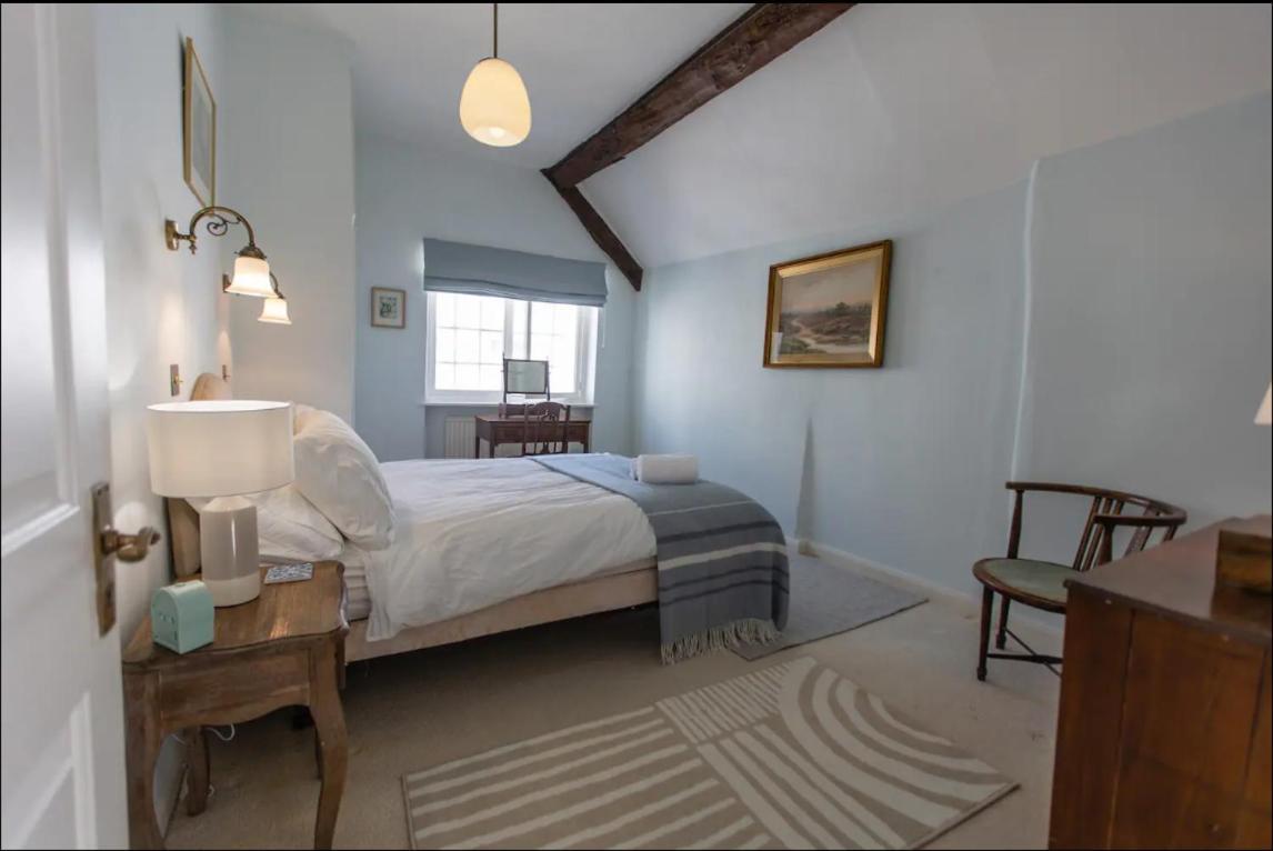 Pass The Keys Magical Period House In The Heart Of Ludlow Εξωτερικό φωτογραφία