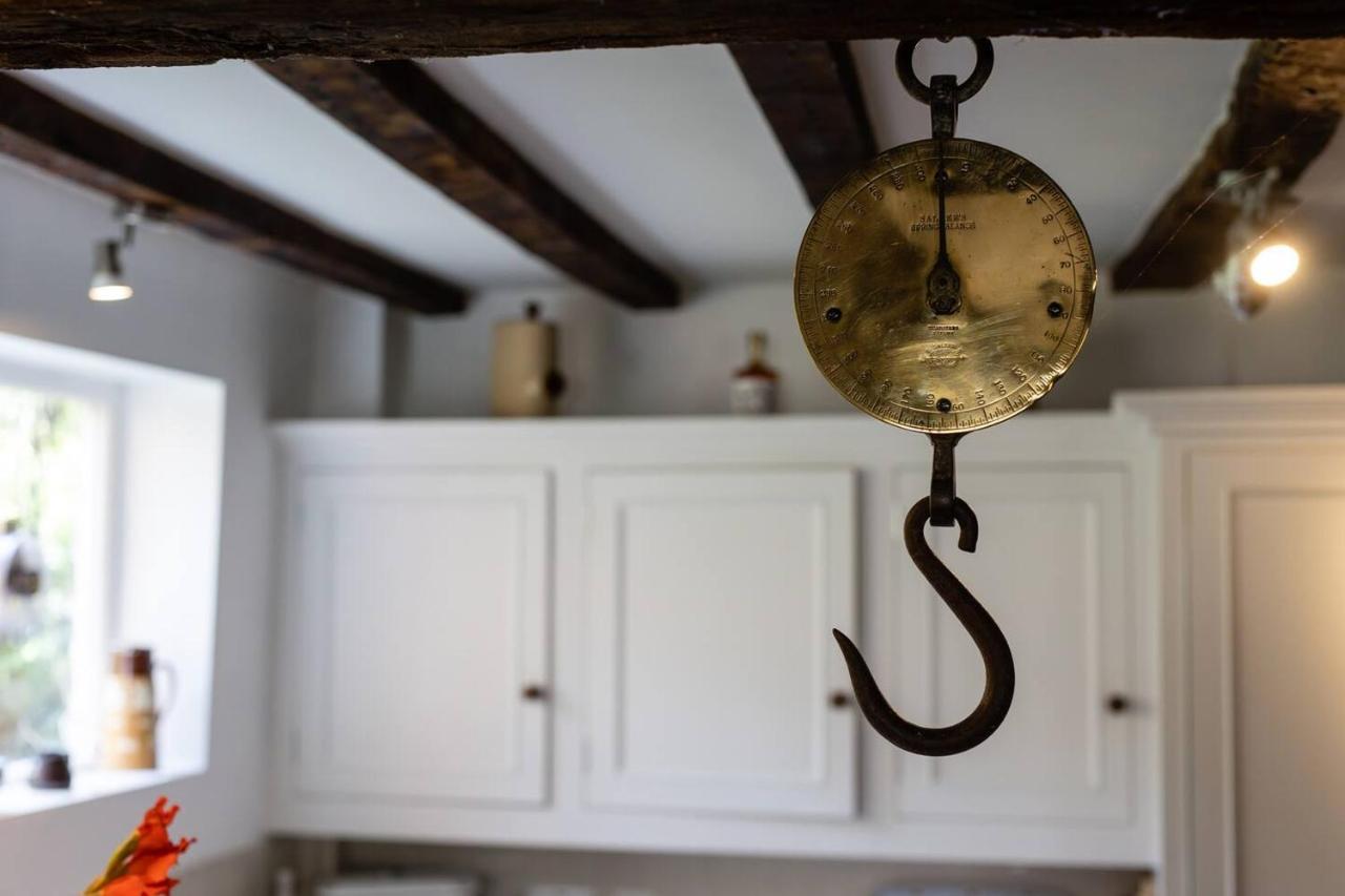 Pass The Keys Magical Period House In The Heart Of Ludlow Εξωτερικό φωτογραφία